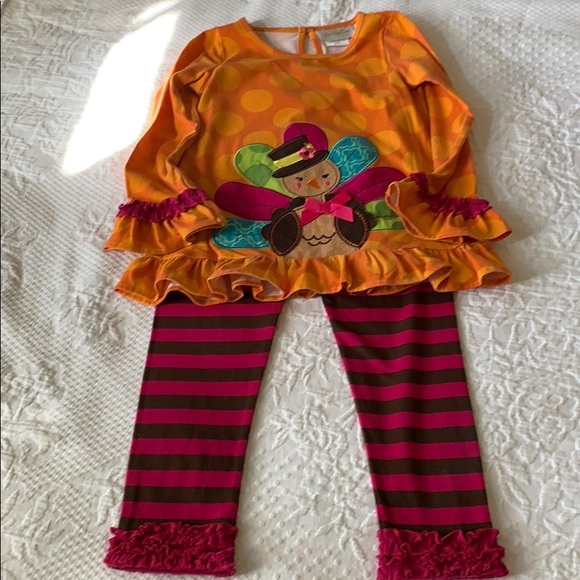 emily rose thanksgiving outfit